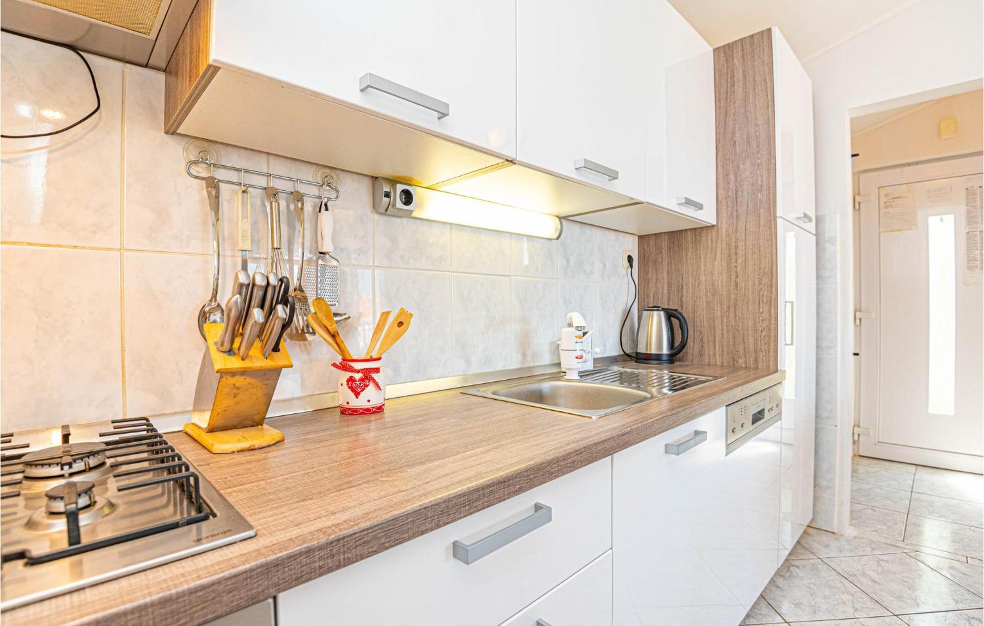 Nice Home In Zatoglav With House Sea View Podglavica المظهر الخارجي الصورة